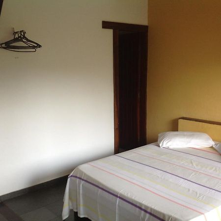 Pousada Vila Verde โอลิเวนซา ภายนอก รูปภาพ