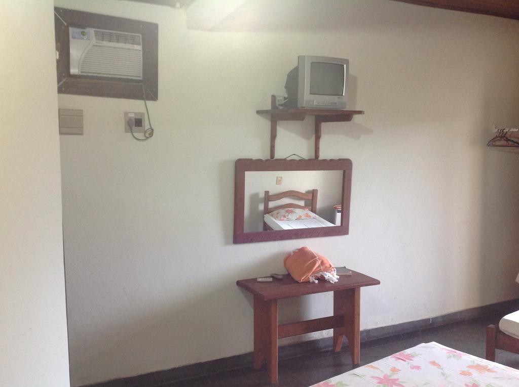 Pousada Vila Verde โอลิเวนซา ภายนอก รูปภาพ