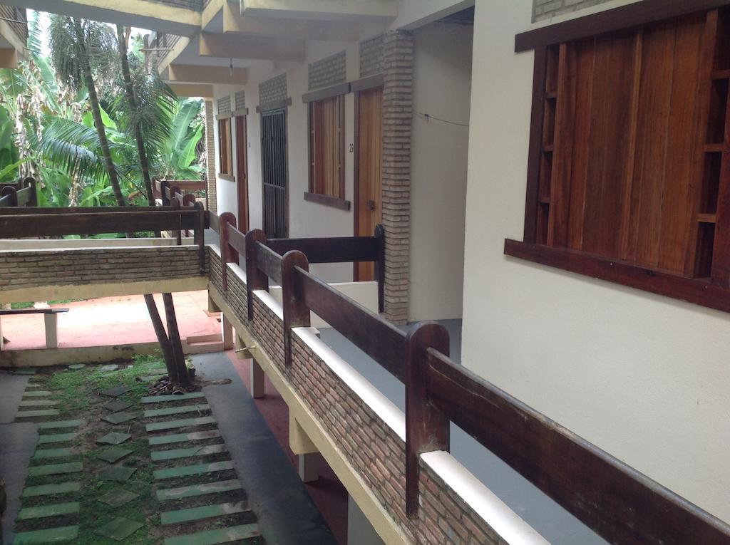 Pousada Vila Verde โอลิเวนซา ภายนอก รูปภาพ